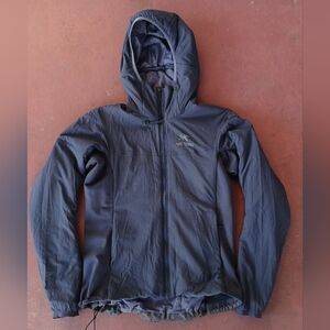 Arcteryx atom lt hoody zip up jacket sapphire blue Medium
